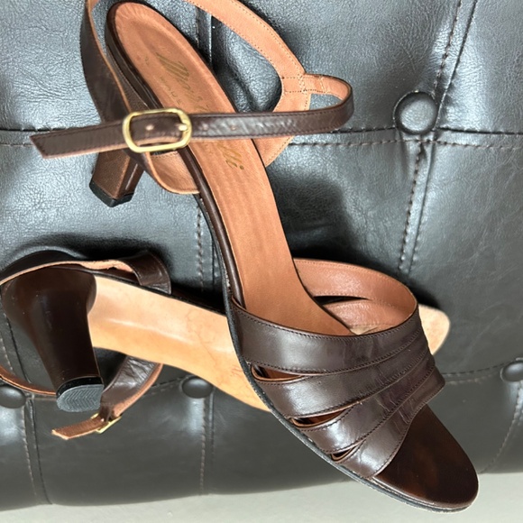 Sandals - Picture 3 of 3